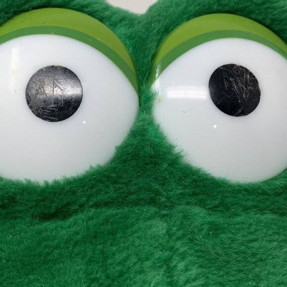 Dakin Green Frog Hand Puppet 1985 Vintage Plush Black Bowtie Golf Club Cover - Picture 10 of 11